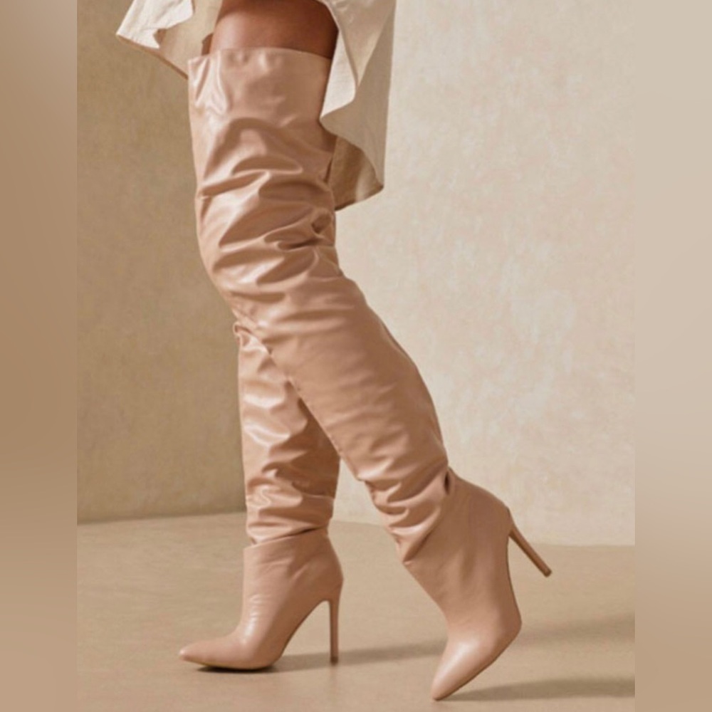 Simmi  London Thigh High Beige Stiletto Heel Boot. Size 4
